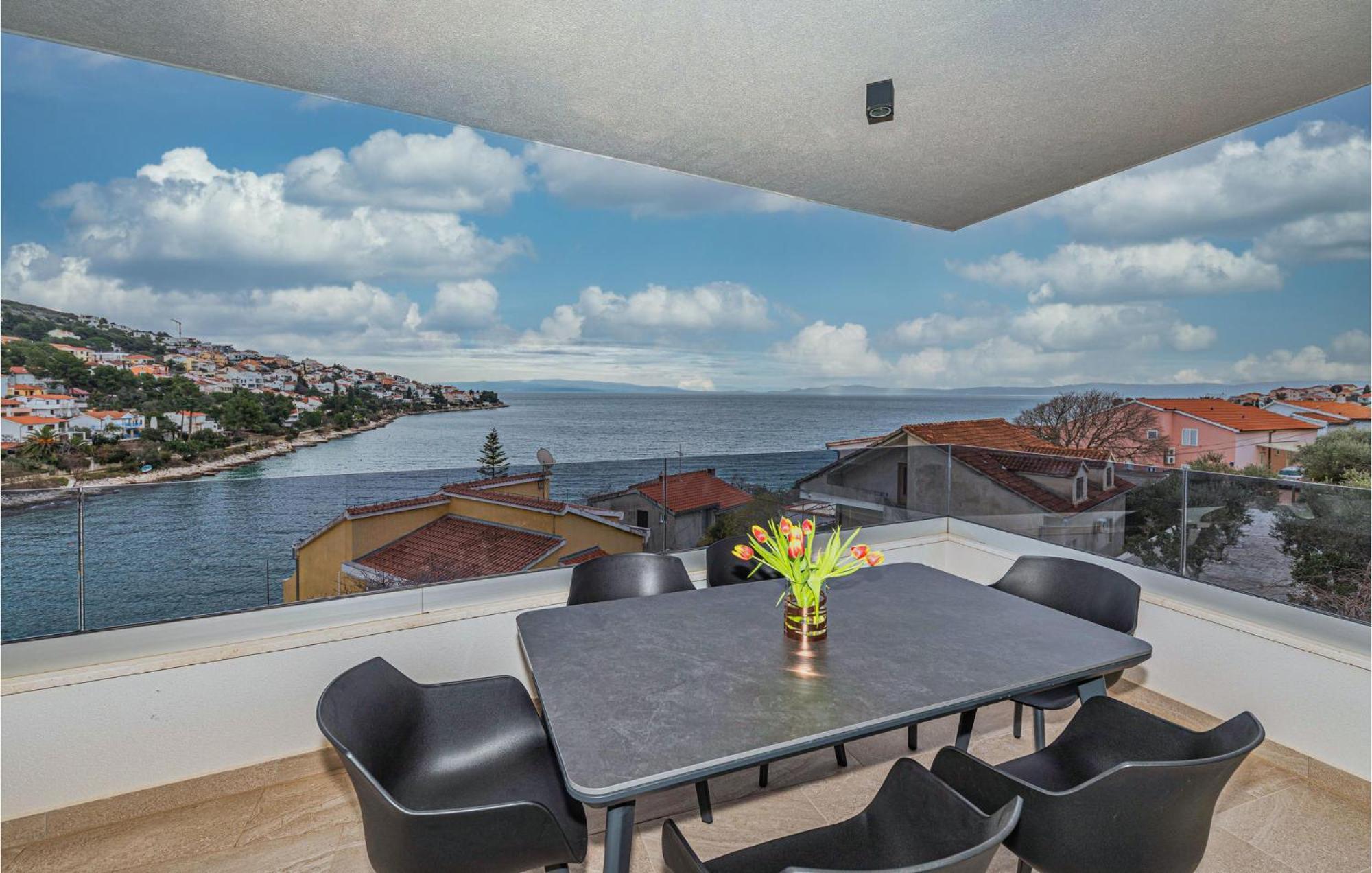 Beautiful In Okrug Gornji With Outdoor Swimming Pool And 3 Bedrooms * Trogir